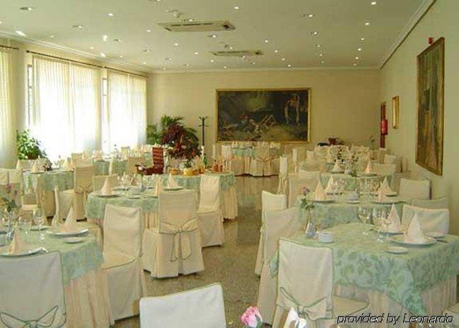 Emperatriz II Hotel Salamanca Restaurant photo